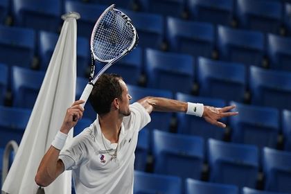 Медведев выиграл второй матч подряд на Итоговом турнире ATP