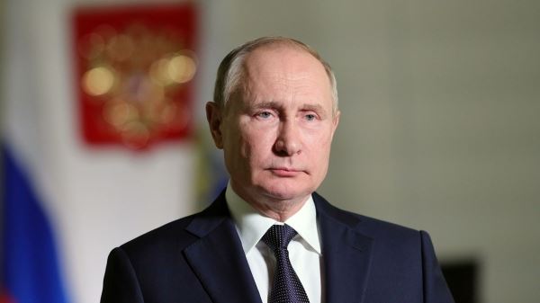 Путин подписал указ о гуманитарной помощи Донбассу
