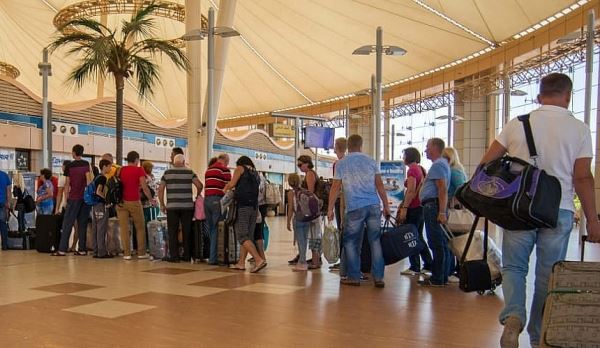 Ростуризм пообещал решить проблему с очередями в аэропортах Египта
