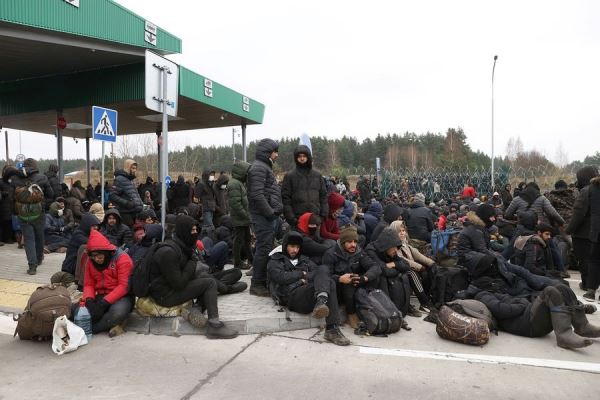 В Польше заявили об уменьшении числа мигрантов на границе 