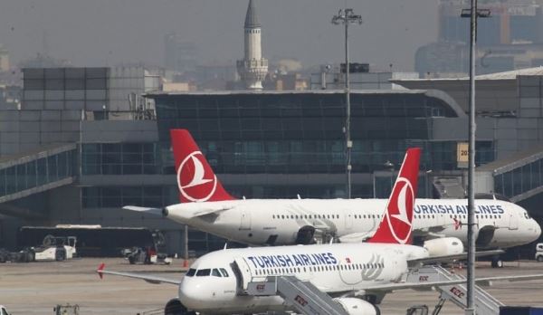 Аэропорты Стамбула парализованы из-за урагана 