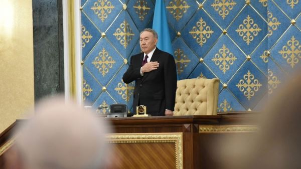 Назарбаев рассказал, как его отговаривали уходить с поста президента 