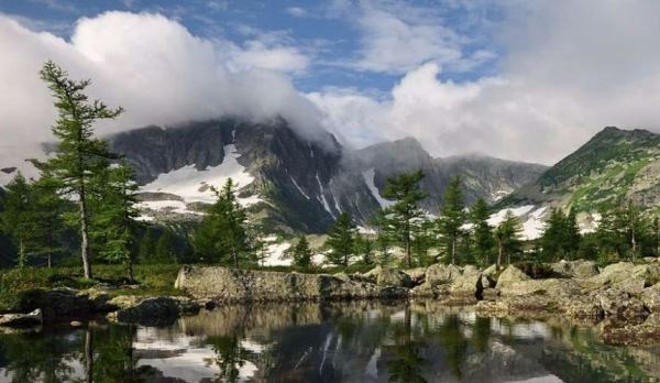«У нас горы выше и снега больше»: в Сибири хотят построить новый курорт на деньги золотодобытчика